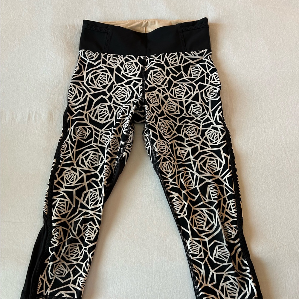 Preowned Cropped Lululemon Leggings